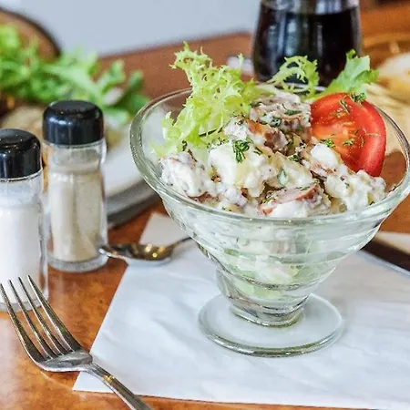 Aux Bons Amis Hotel Reims