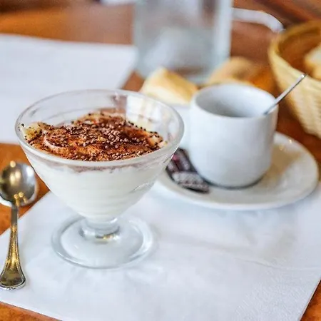 Aux Bons Amis Hotel Reims