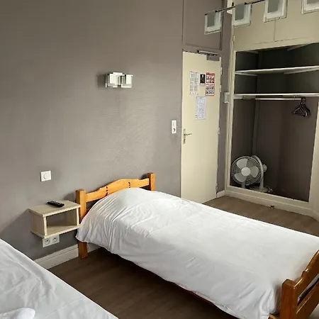 Hotel Aux Bons Amis *