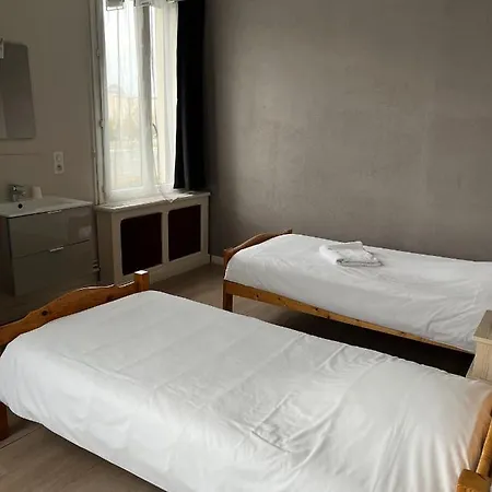 Aux Bons Amis Hotel Reims