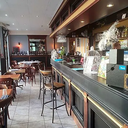 Hotel Aux Bons Amis *